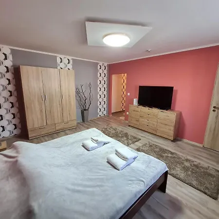 Διαμέρισμα Ujvarosi Lakas Tatabánya
