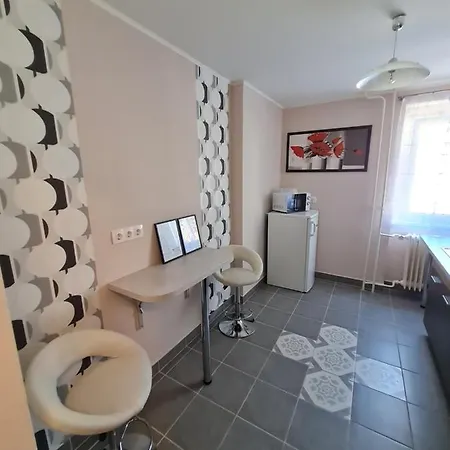 Ujvarosi Lakas * Tatabánya