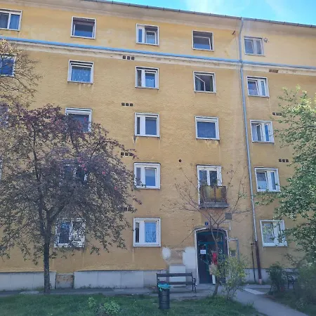 Appartement Ujvarosi Lakas *